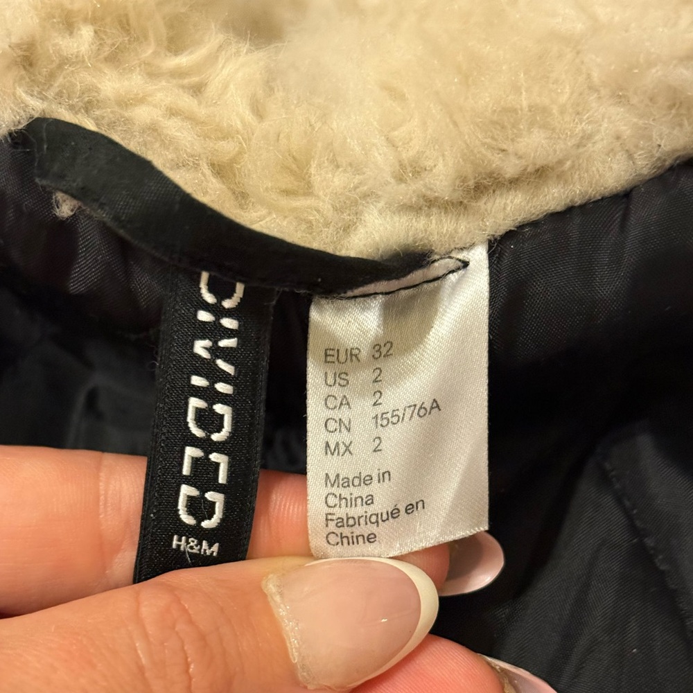 H&M Coat - Picture 9 of 9